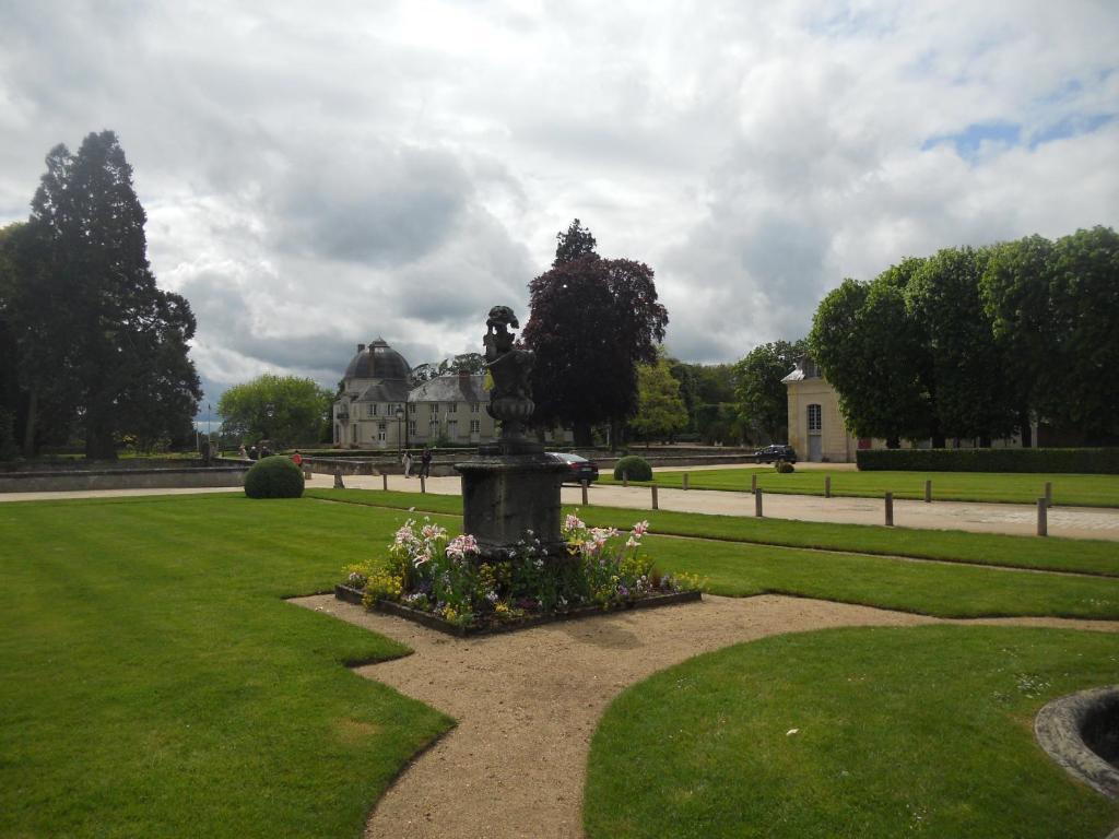 Hôtel la Capitainerie Châteauneuf-sur-Loire Exterior foto